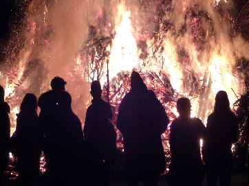 Osterfeuer - (50)