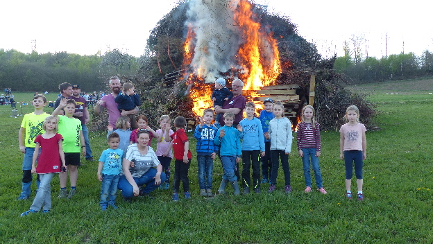 2019 - Osterfeuer - (17)