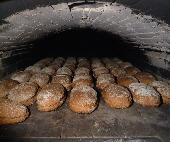 Schanzenbrot im Ofen